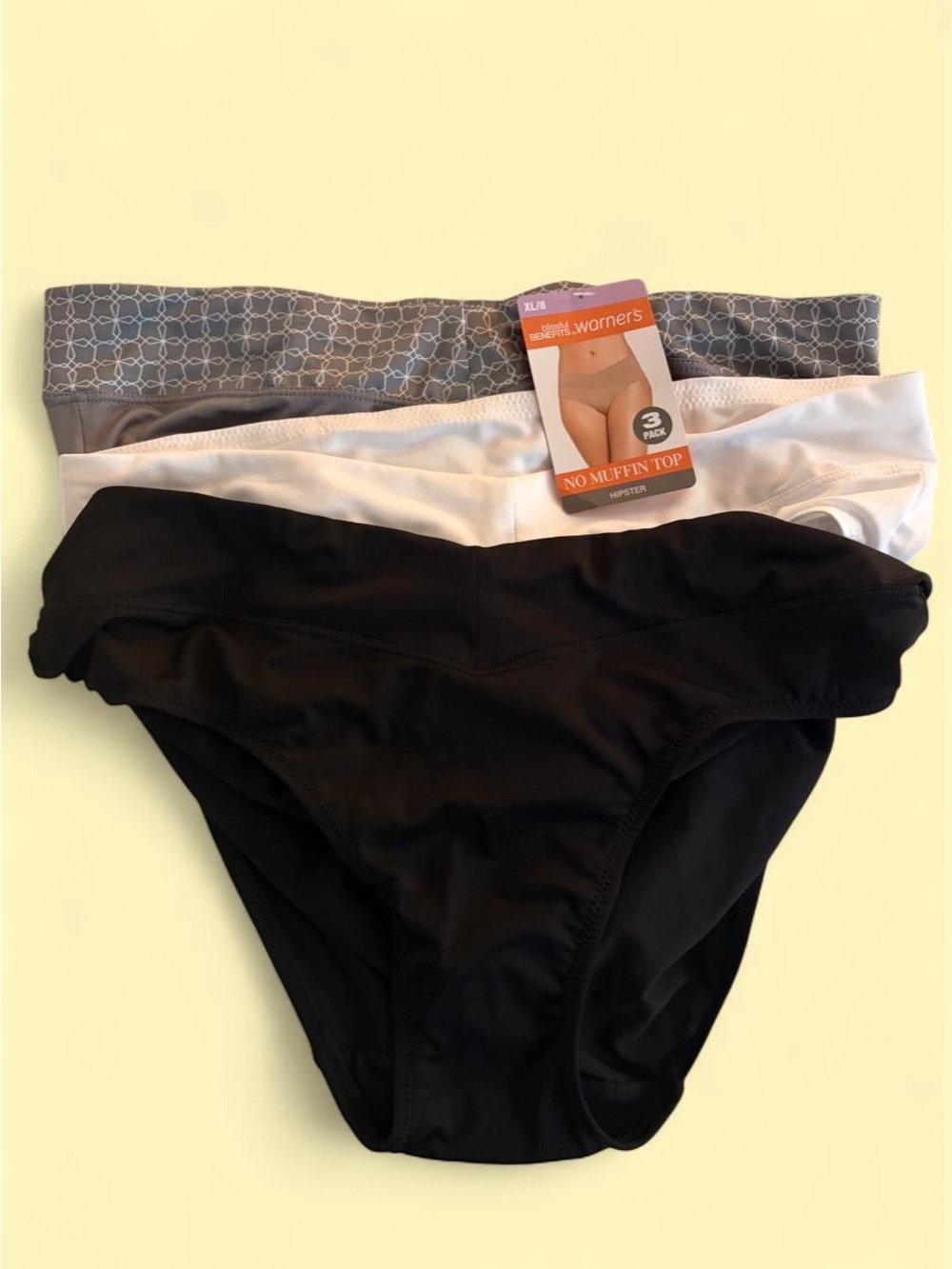 Warner's 3-Pack No Muffin Top Hipster Panties in Black, White & Gray